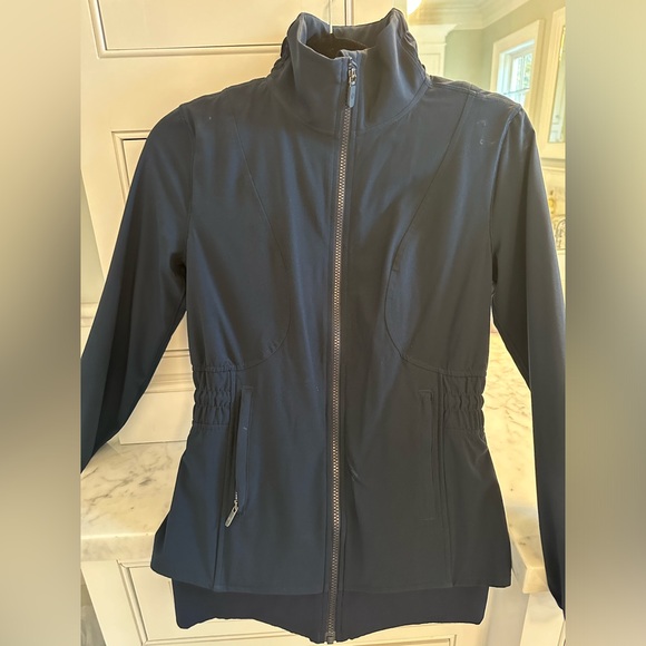 Lululemon jacket sz 6. Color is a dark navy. Perfect condition! - Picture 2 of 5